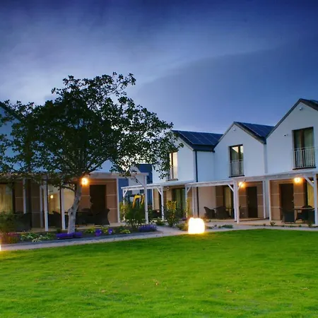 Luan Village
