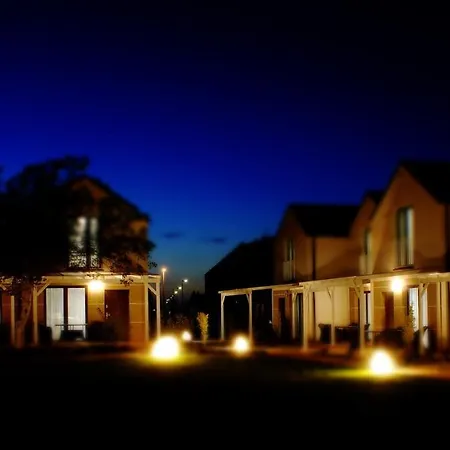 Luan Village